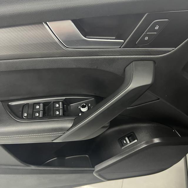 Audi Q5 2022 thumb 8