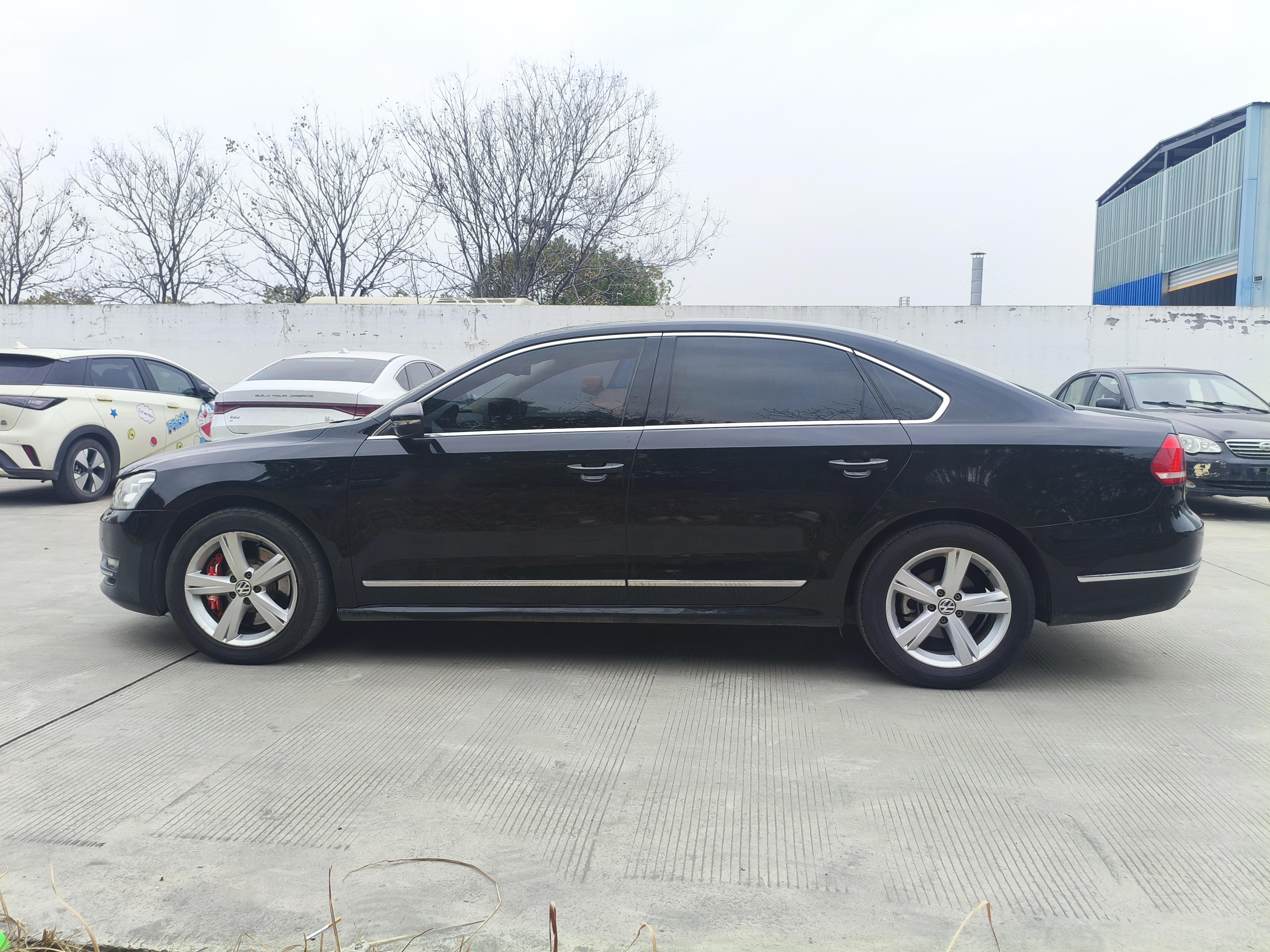 Volkswagen Passat 2014 thumb 2