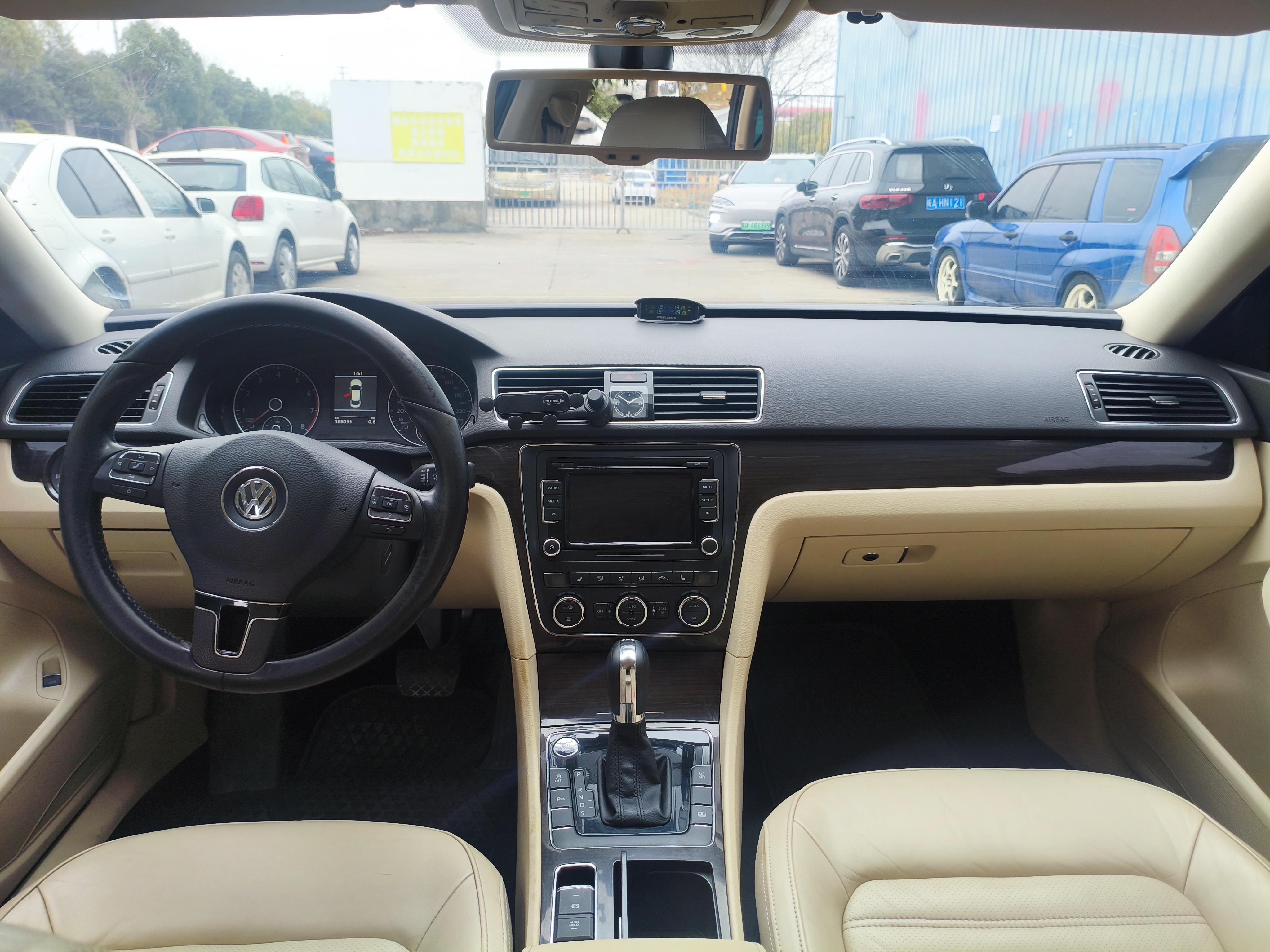 Volkswagen Passat 2014 thumb 6