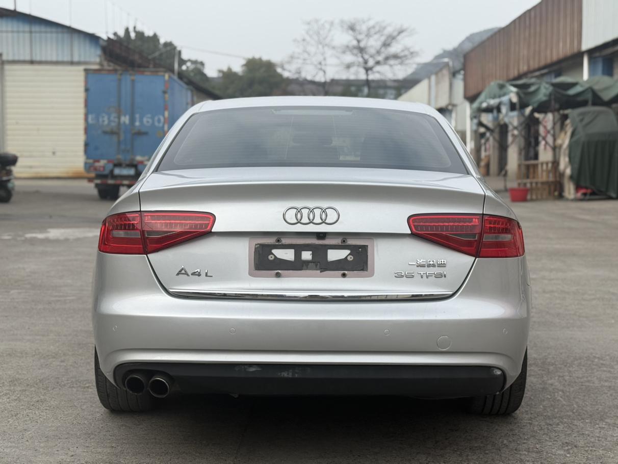 Audi A4 2015 thumb 3