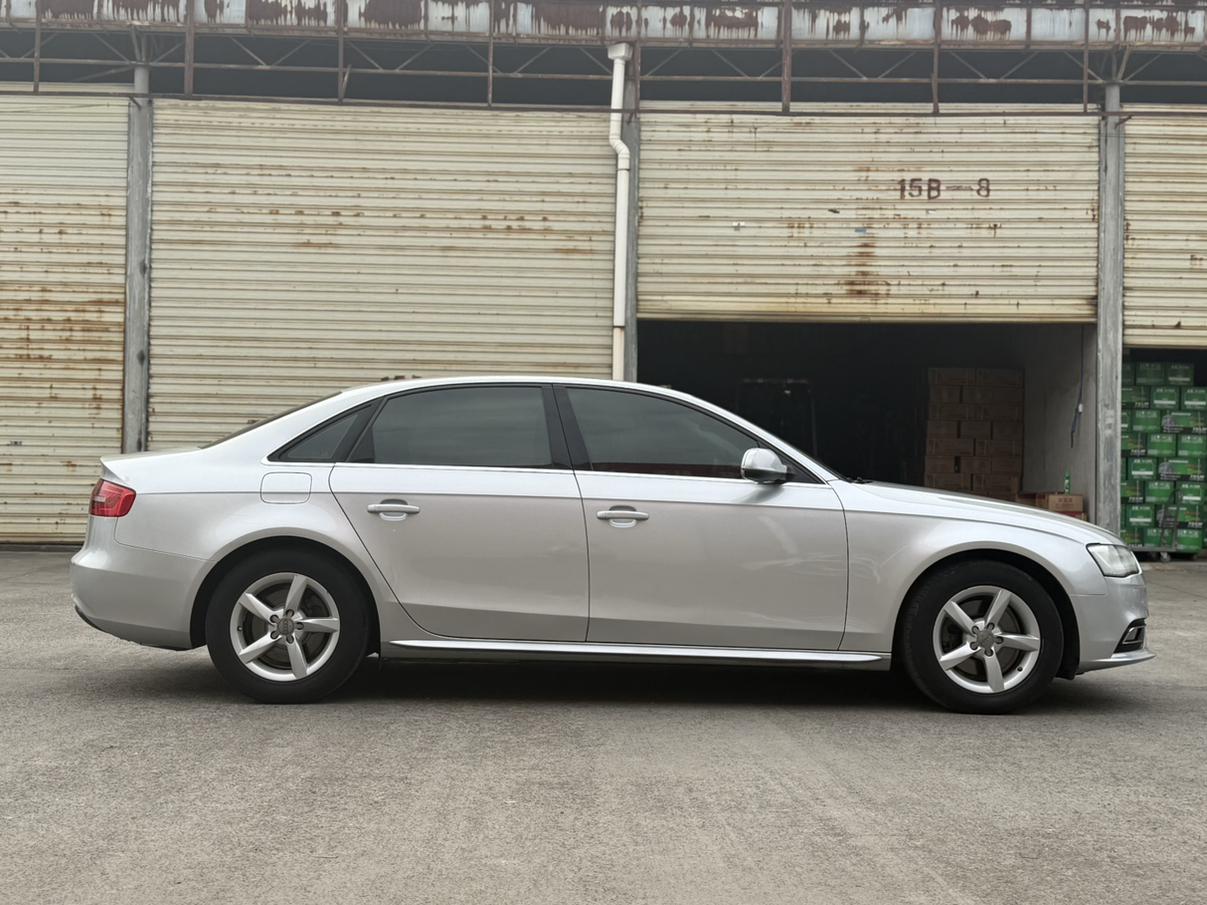 Audi A4 2015 thumb 5