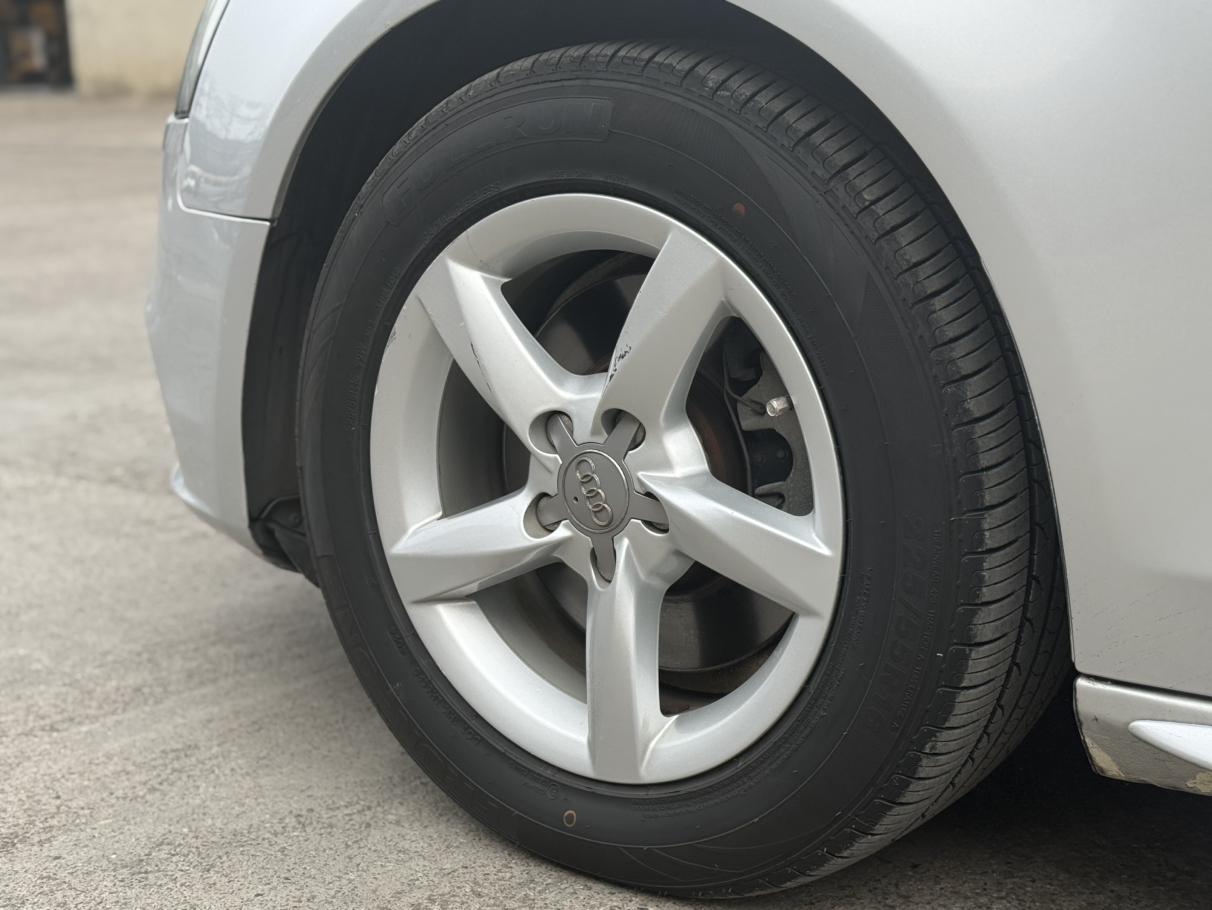 Audi A4 2015 thumb 9