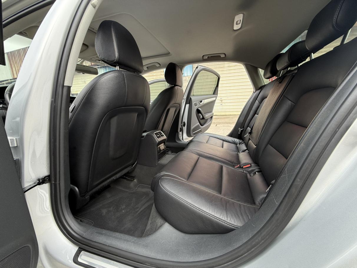 Audi A4 2015 thumb 11