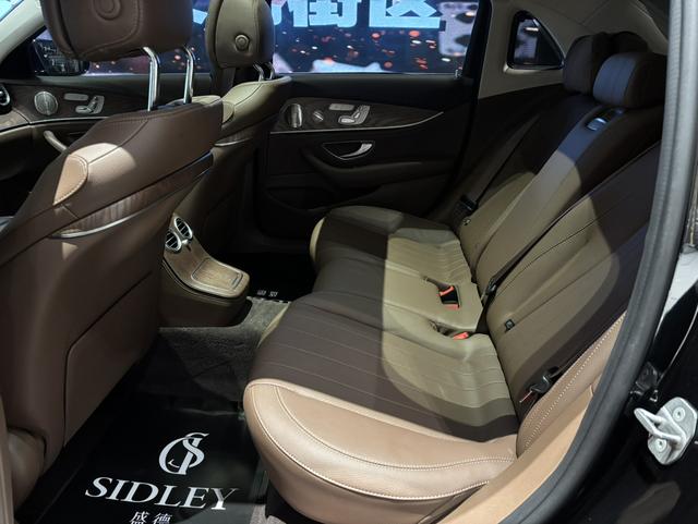 Mercedes-Benz E-Class 2023 thumb 9