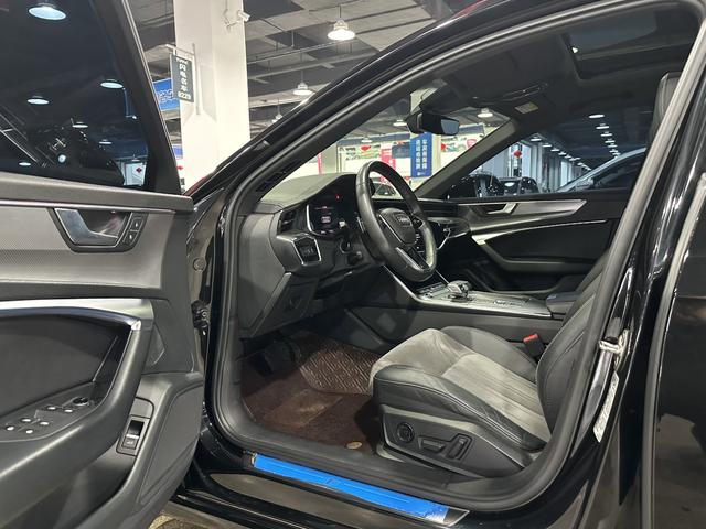 Audi A6 2021 thumb 3