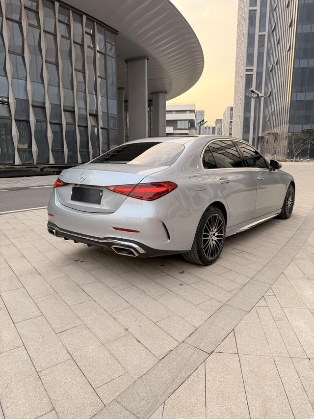 Mercedes-Benz C-Class 2023 thumb 3