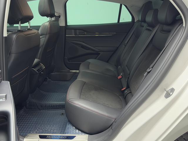 Ford Mondeo 2022 thumb 10