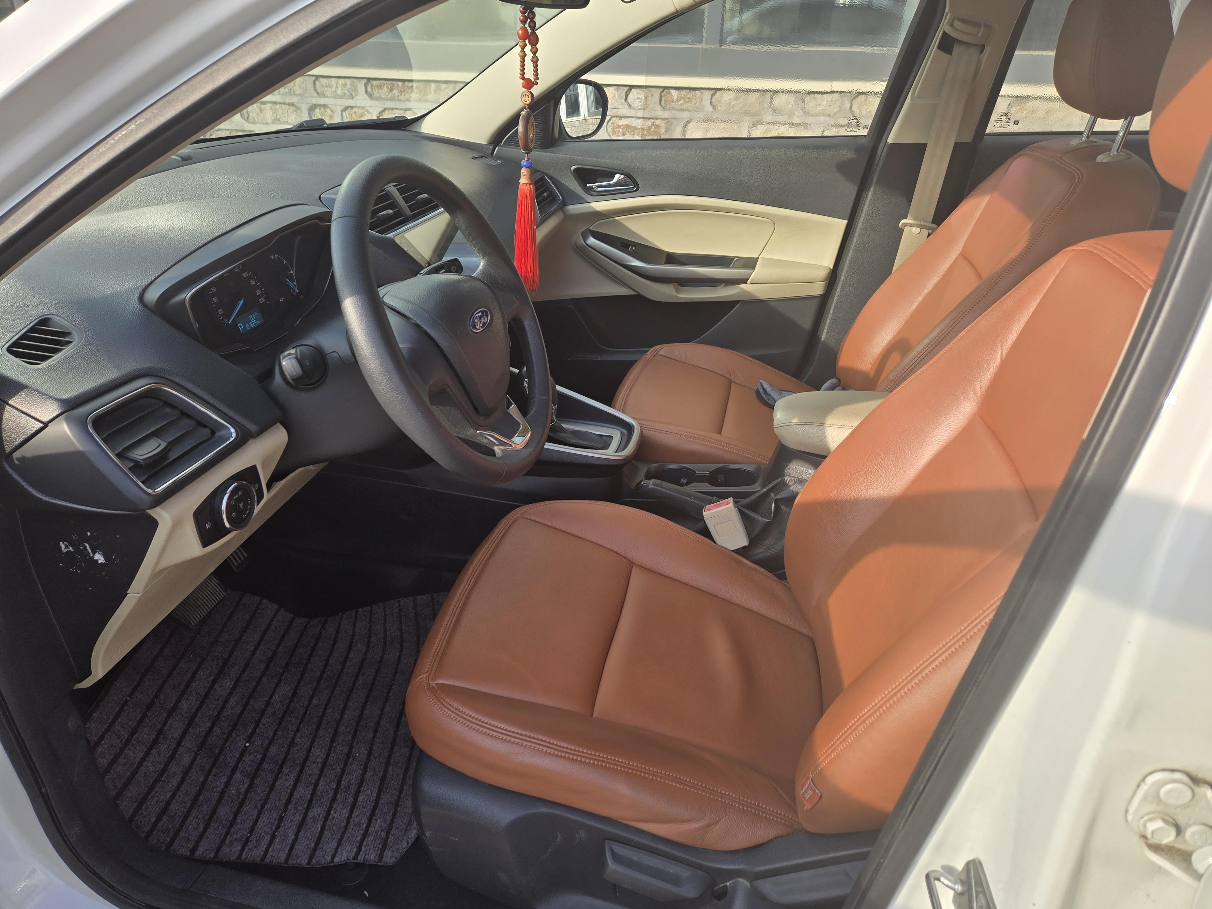 Ford Focus 2016 thumb 6