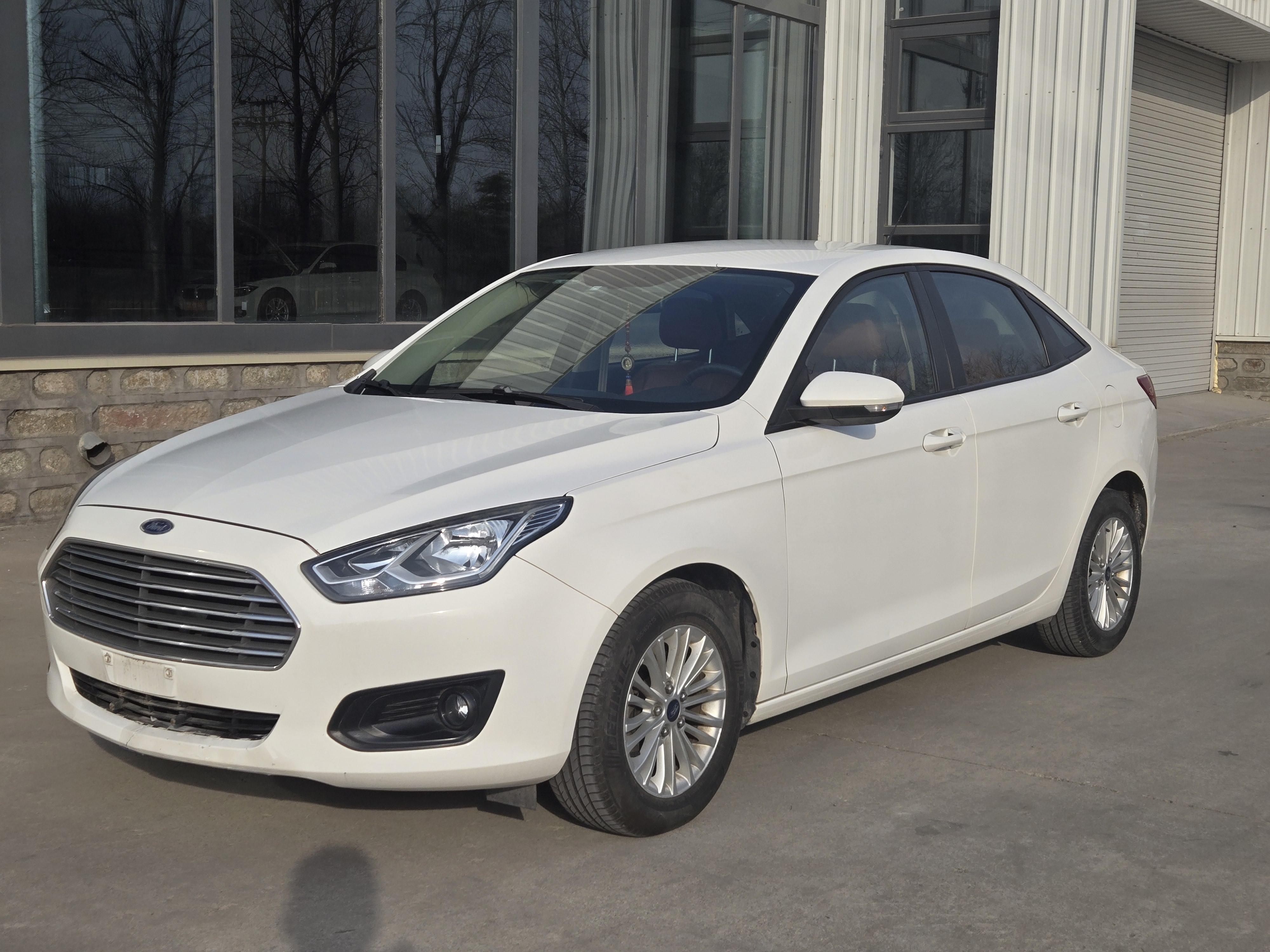Ford Focus 2016 thumb 8