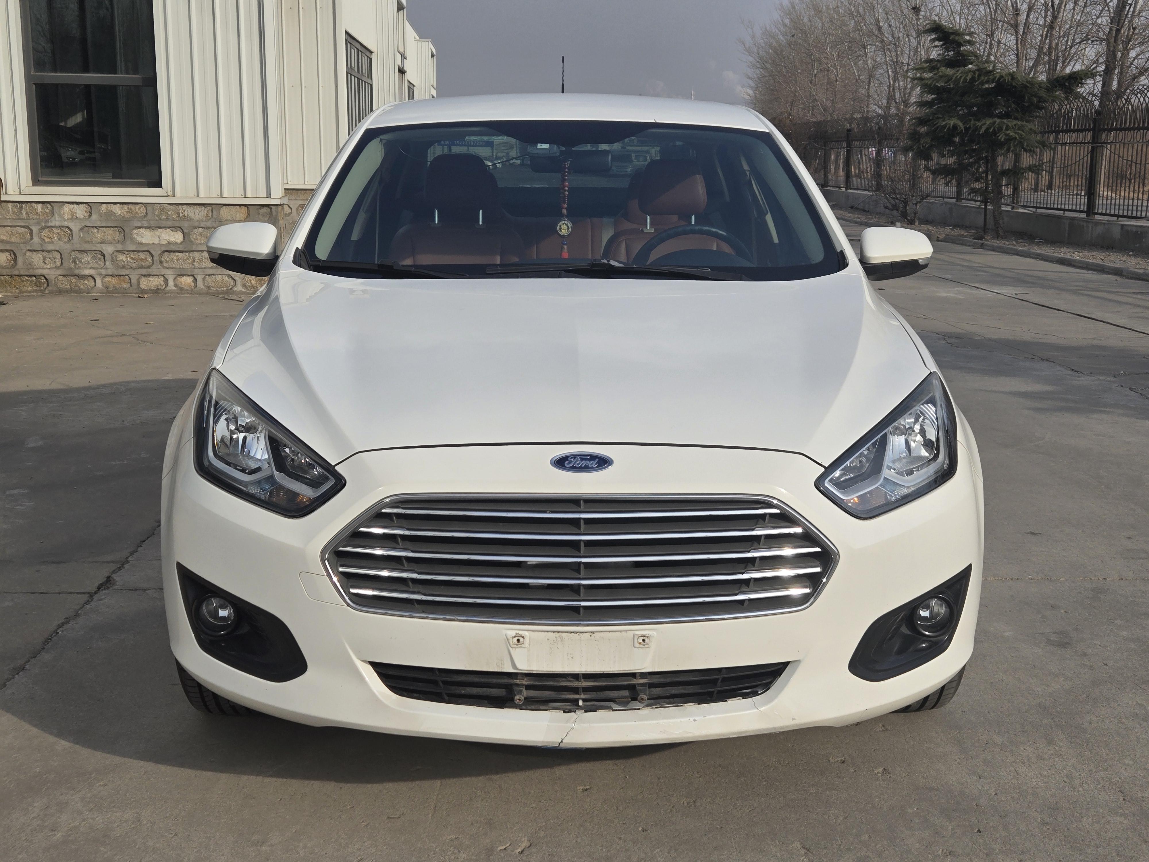 Ford Focus 2016 thumb 9