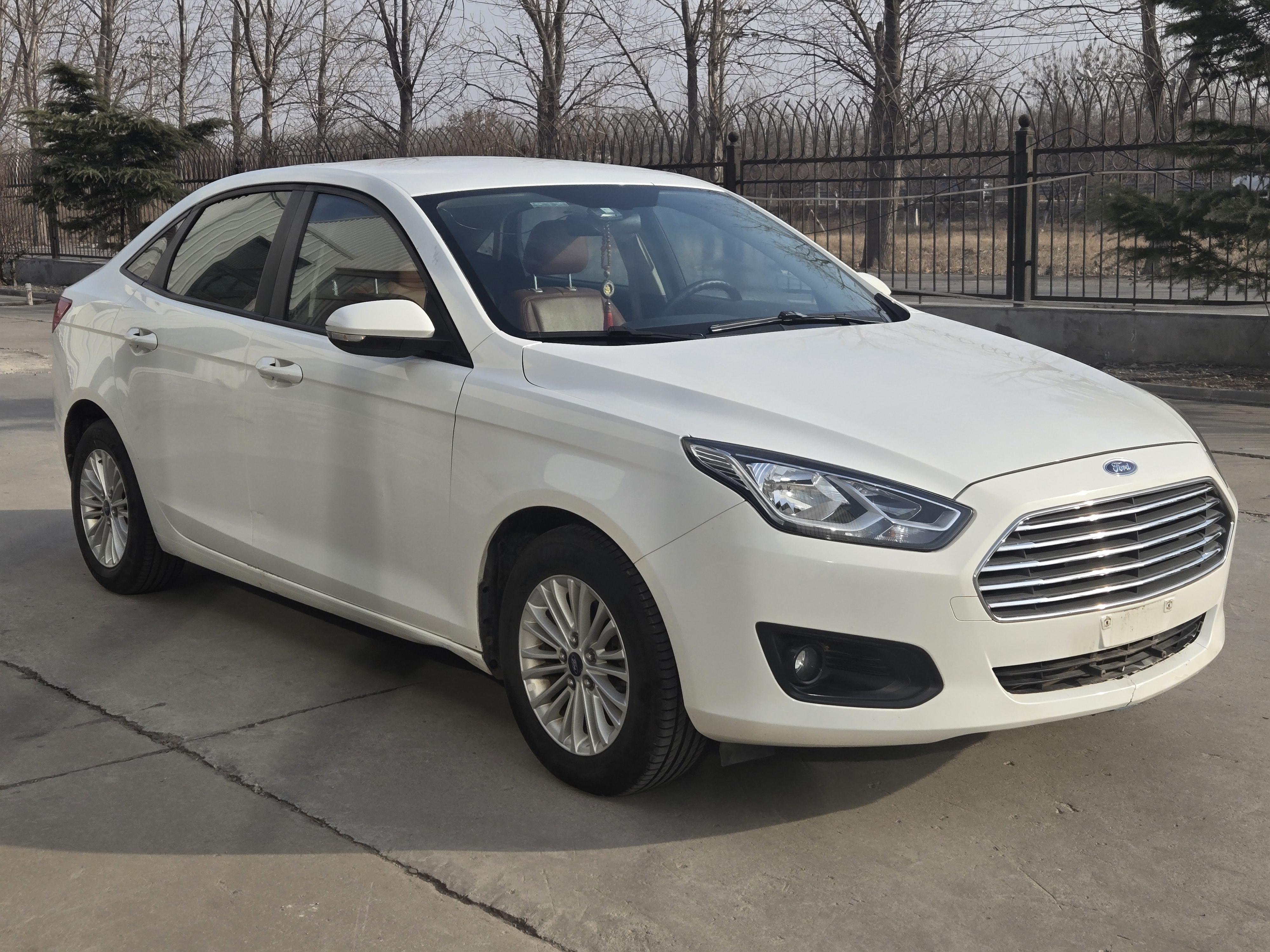 Ford Focus 2016 thumb 10