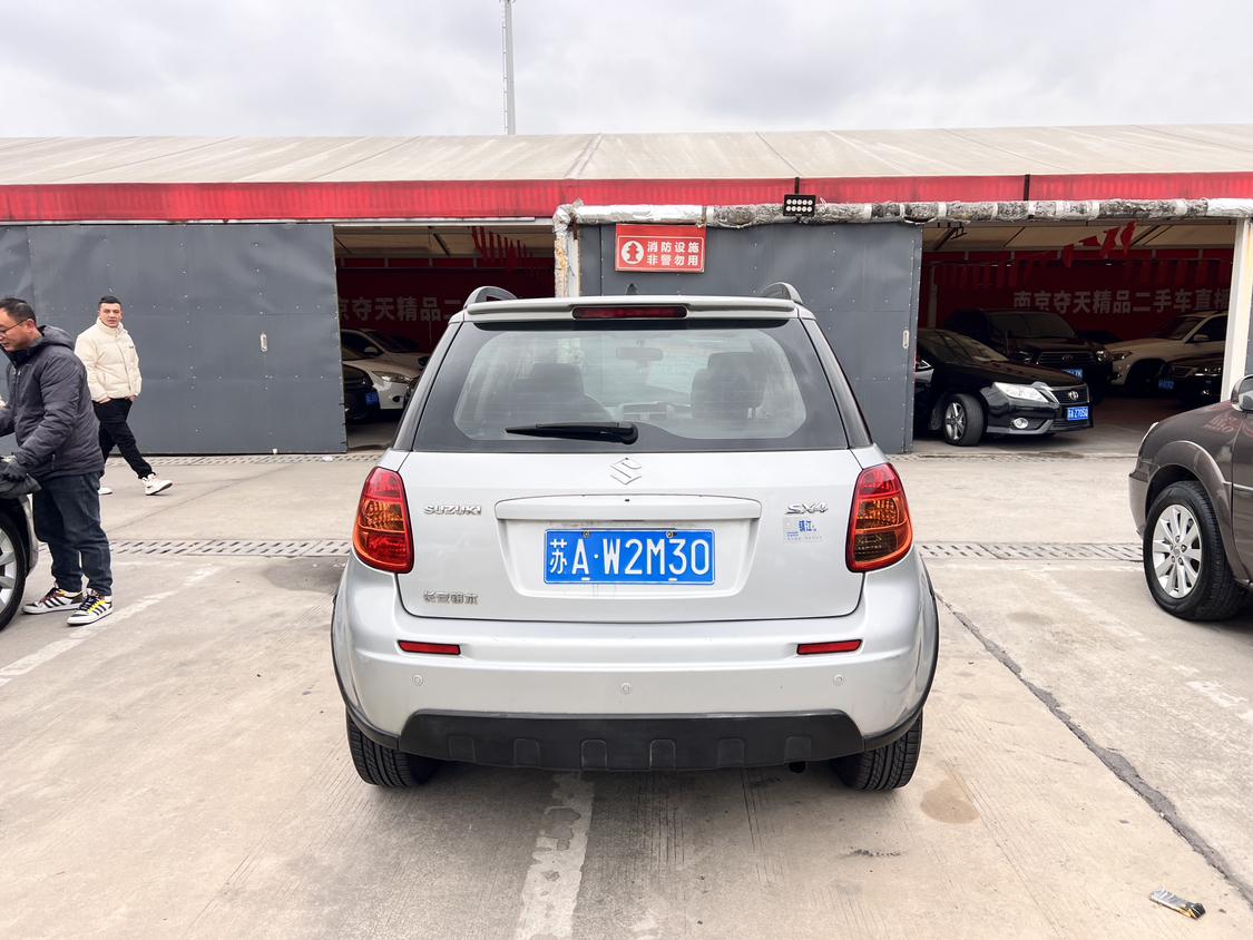 Suzuki SX4 2010 thumb 3