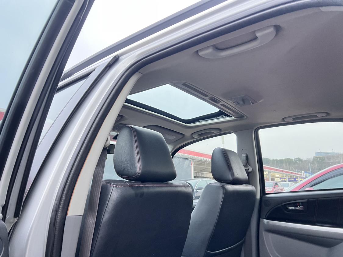 Suzuki SX4 2010 thumb 12