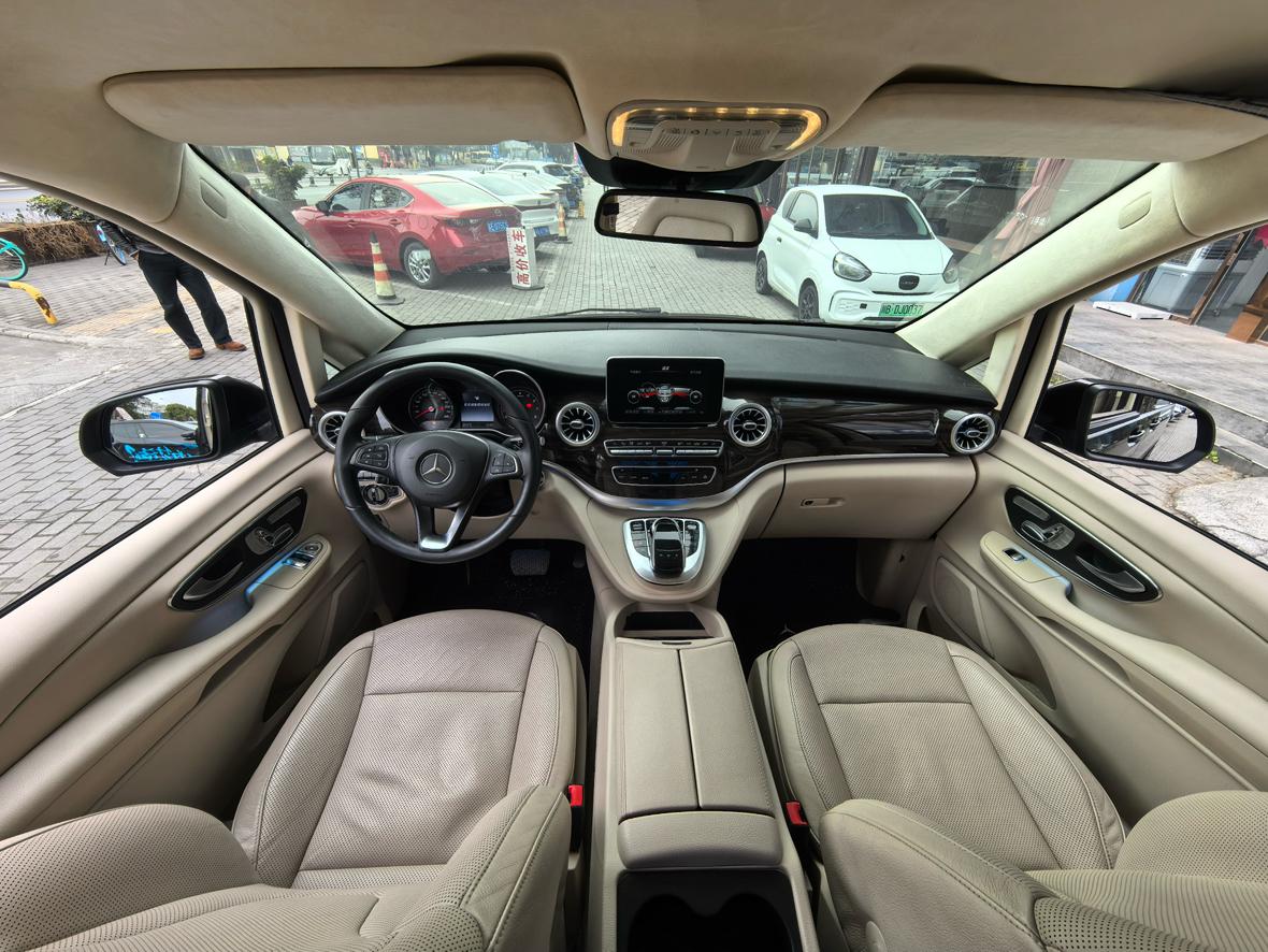 Mercedes-Benz V-Класс 2017 thumb 7