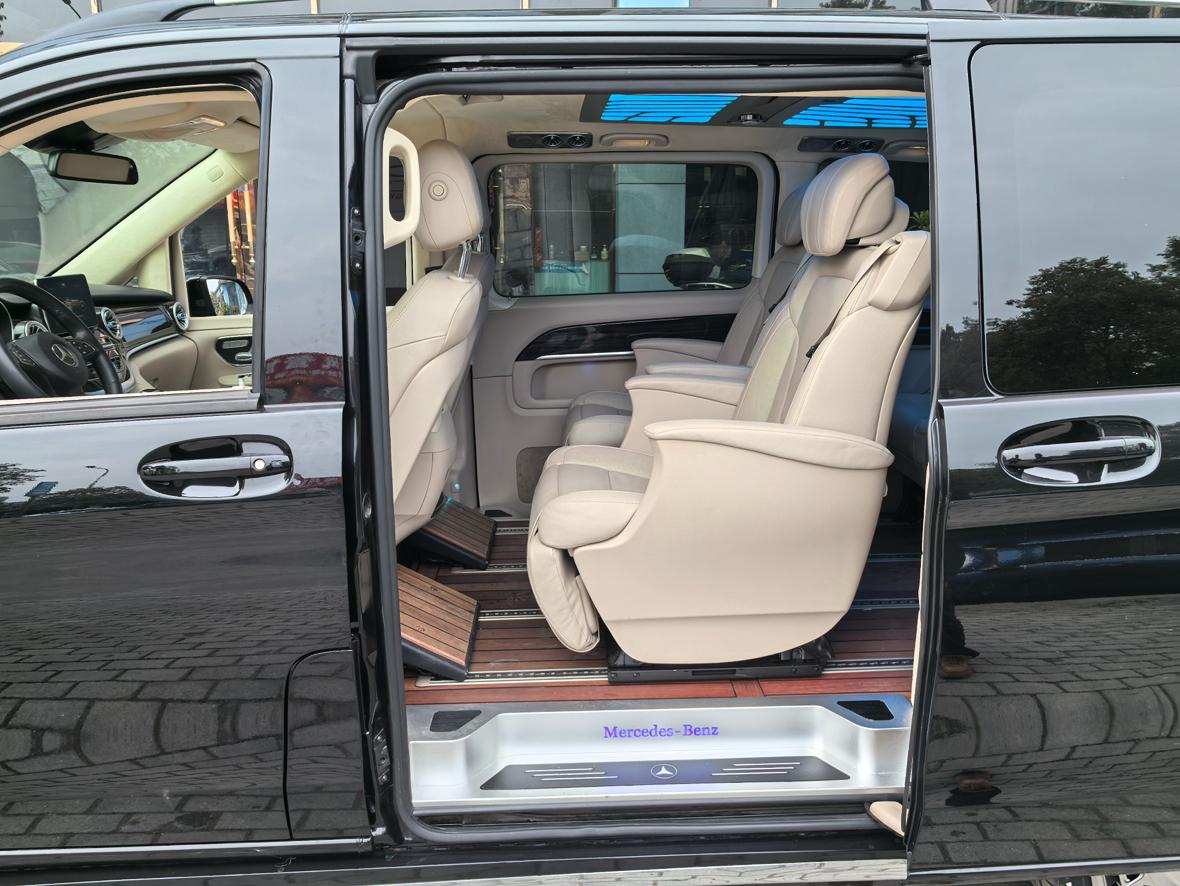 Mercedes-Benz V-Класс 2017 thumb 10