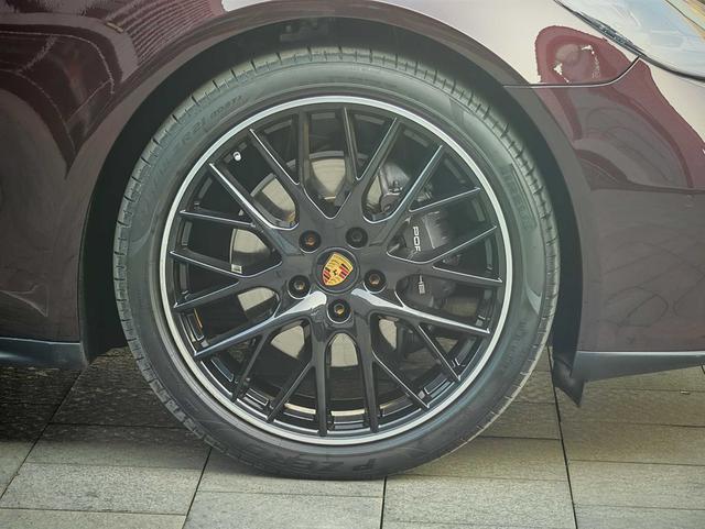 Porsche Panamera 2023 thumb 2