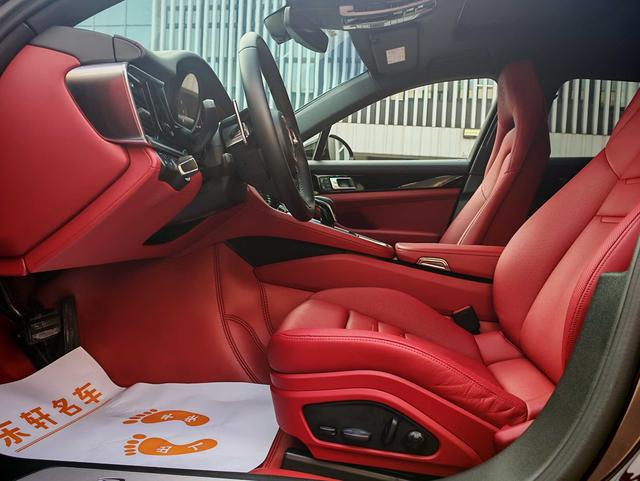 Porsche Panamera 2023 thumb 3