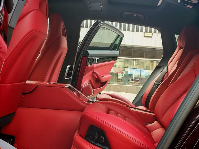 Porsche Panamera 2023 thumb 7