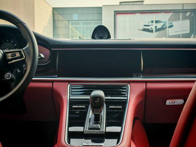 Porsche Panamera 2023 thumb 9
