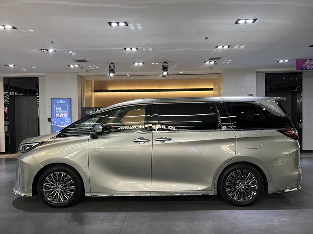 Lexus LM 2025 thumb 4