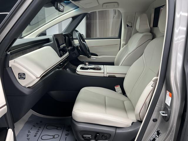 Lexus LM 2025 thumb 9