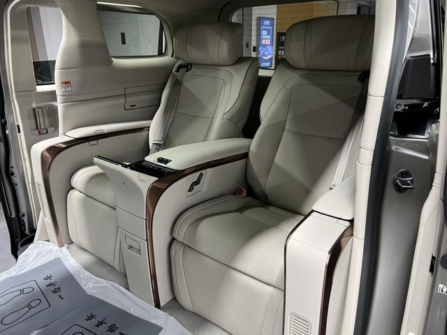 Lexus LM 2025 thumb 11