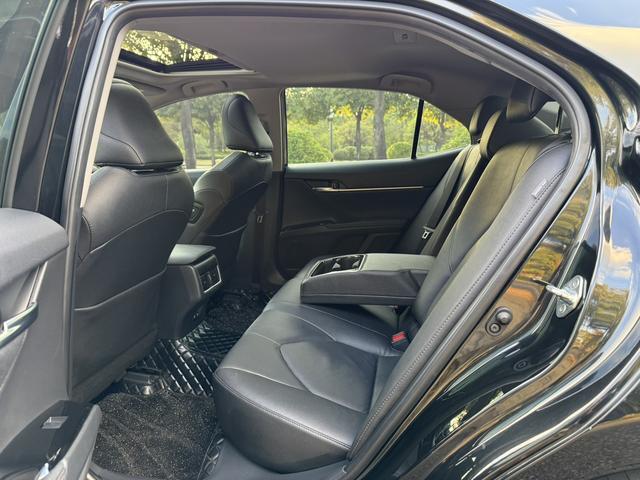 Toyota Camry 2022 thumb 2