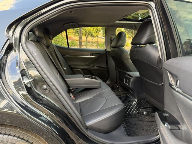 Toyota Camry 2022 thumb 3