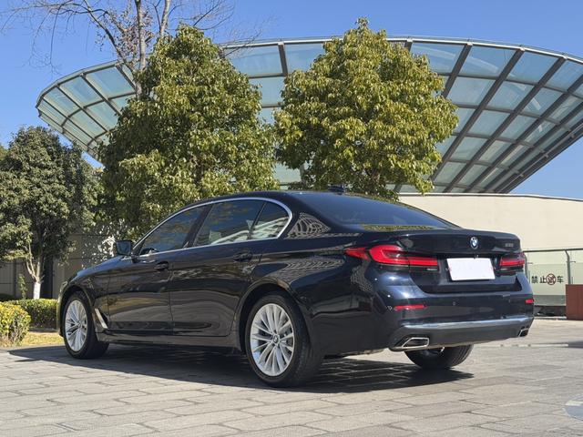 BMW 5 серии 2021 thumb 2