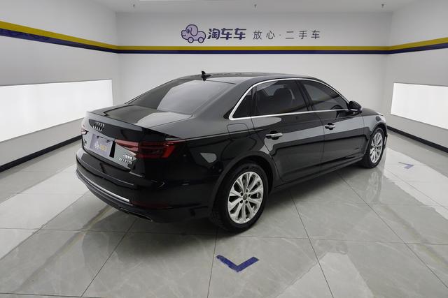 Audi A4 2019 thumb 6