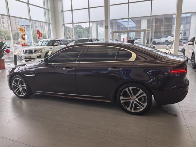 Jaguar XE 2021 thumb 3