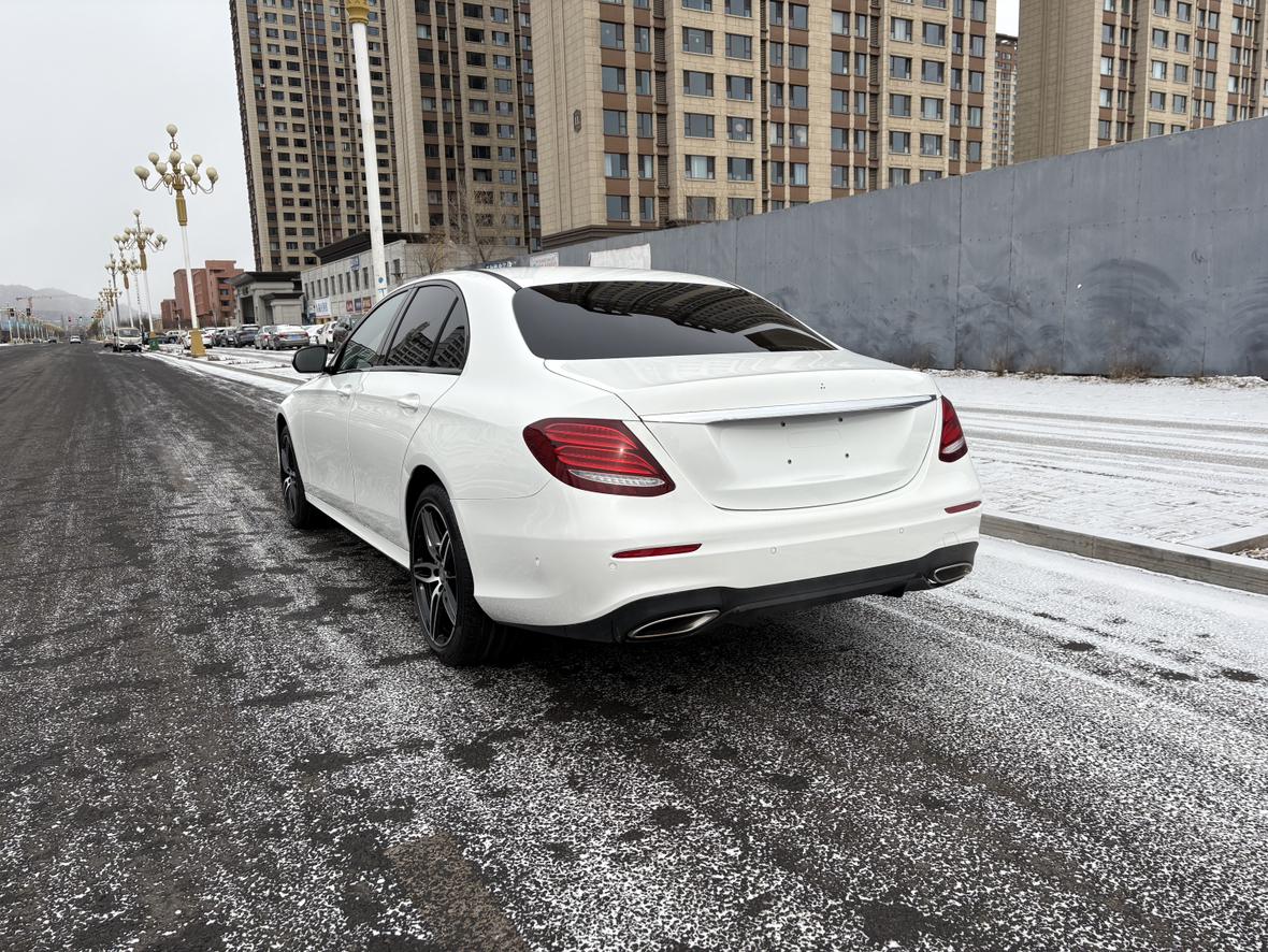 Mercedes-Benz E-Class 2017 thumb 11