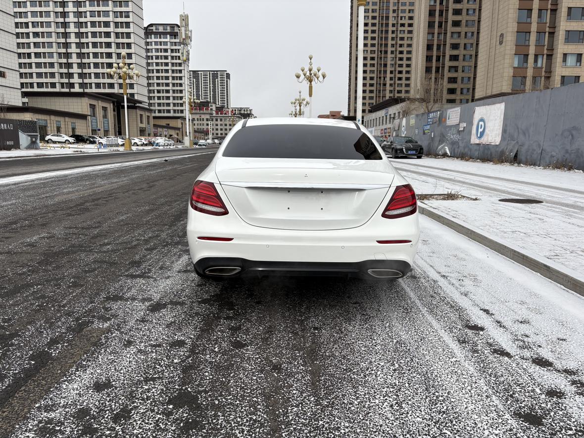 Mercedes-Benz E-Class 2017 thumb 12