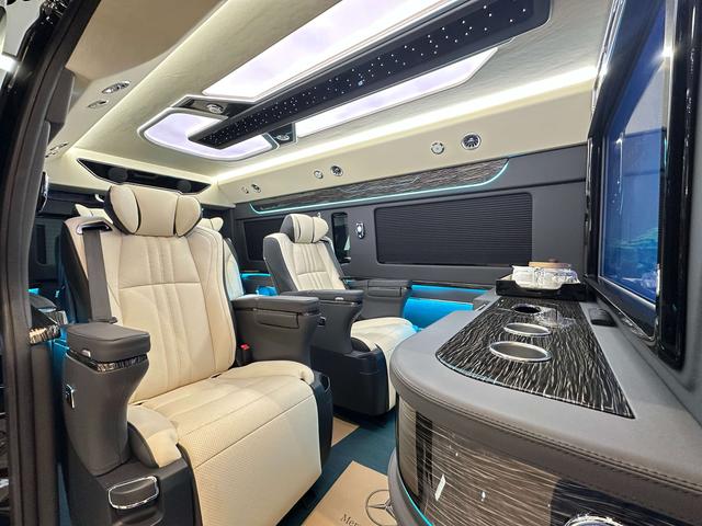 Toyota HiAce 2025 thumb 2