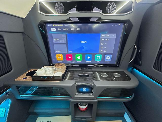 Toyota HiAce 2025 thumb 4