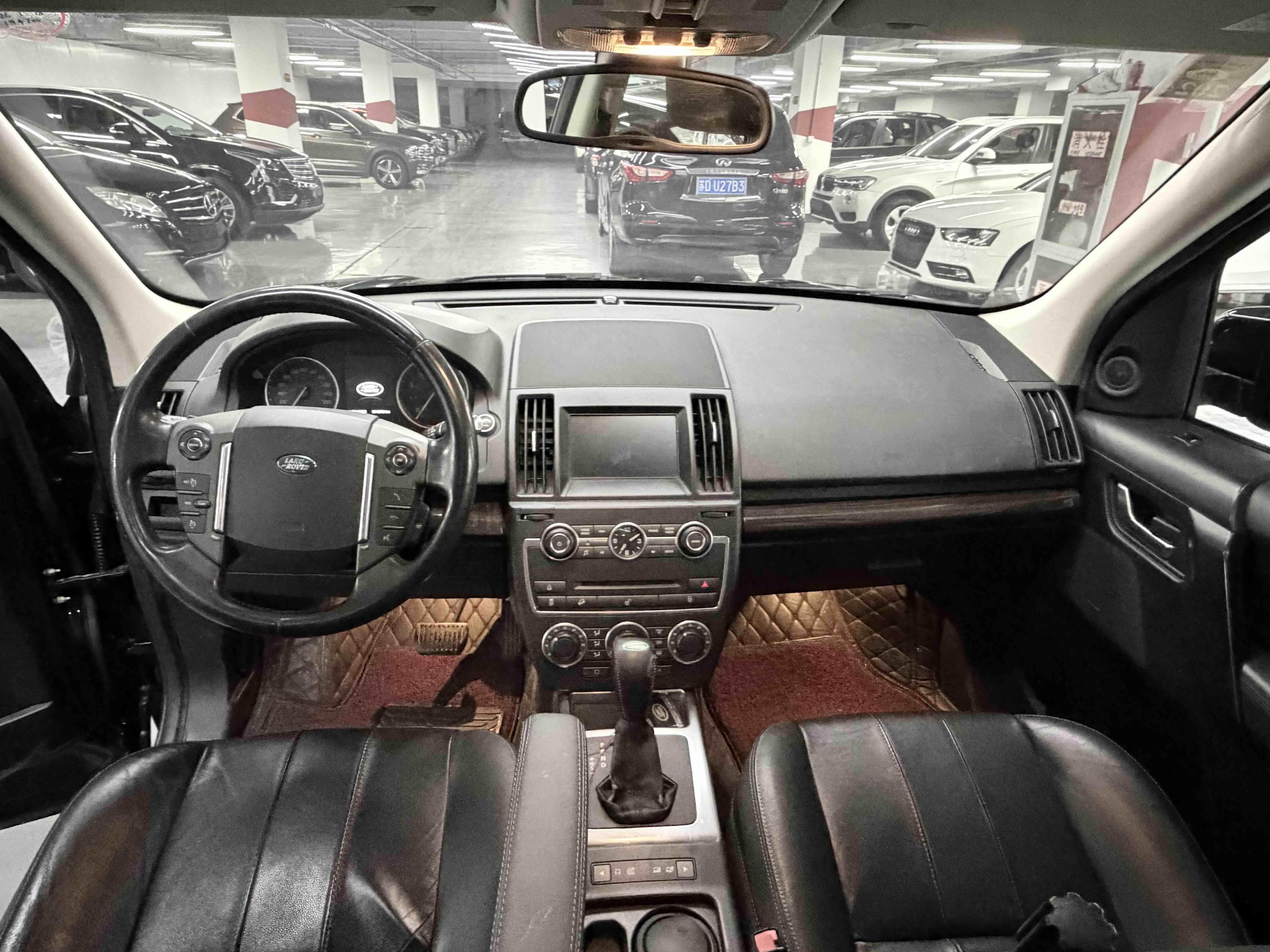 Land Rover Discovery Sport 2014 thumb 5