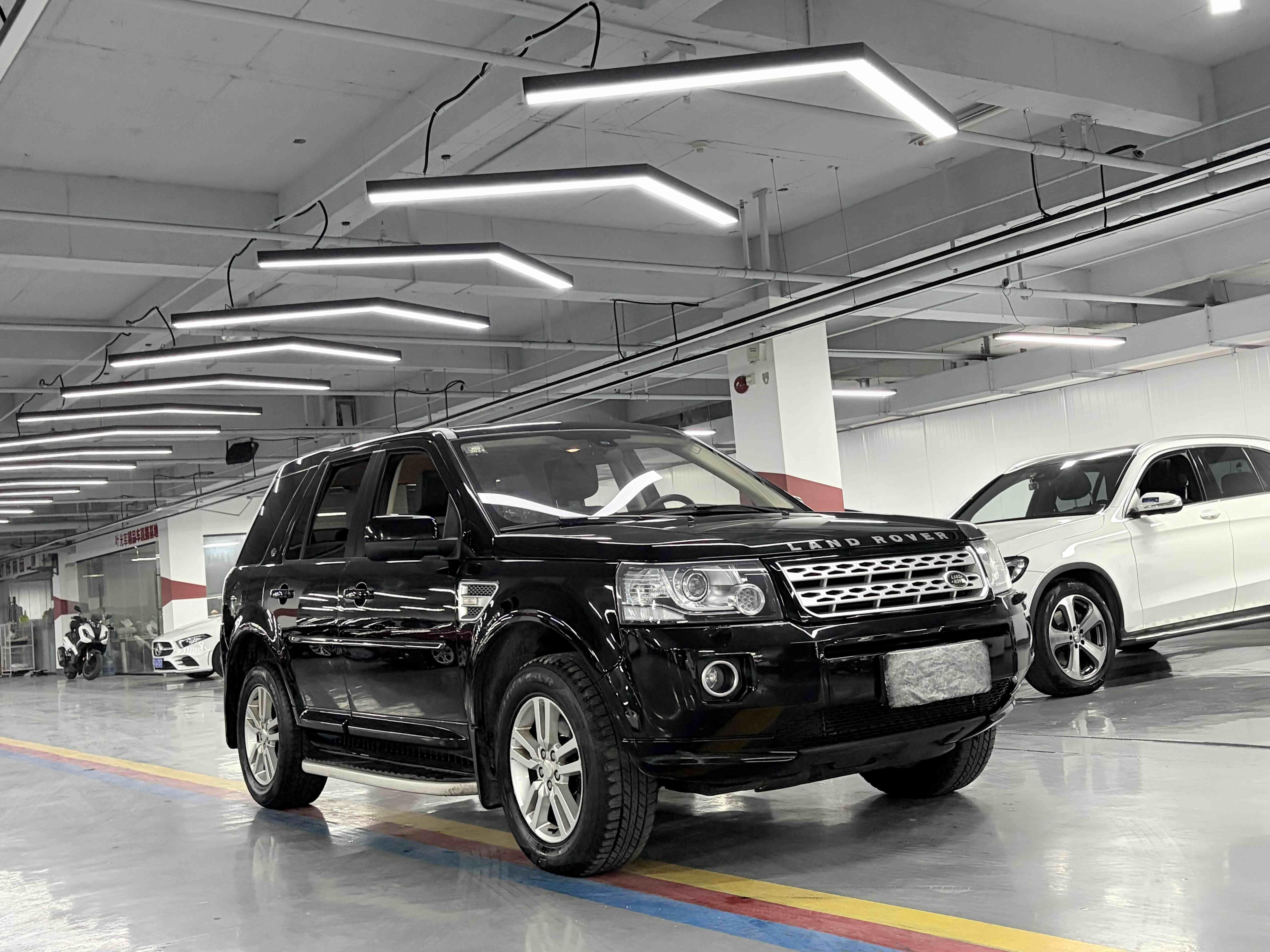 Land Rover Discovery Sport 2014 thumb 10