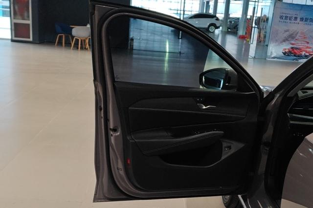 Volkswagen Passat 2024 thumb 5
