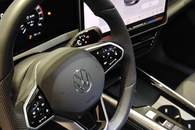 Volkswagen Passat 2024 thumb 11