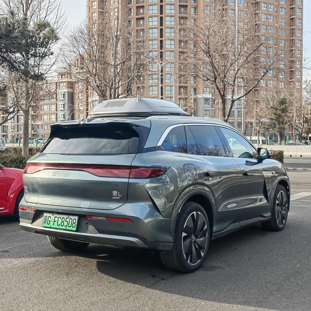 BYD Tang L DM 2025 thumb 3