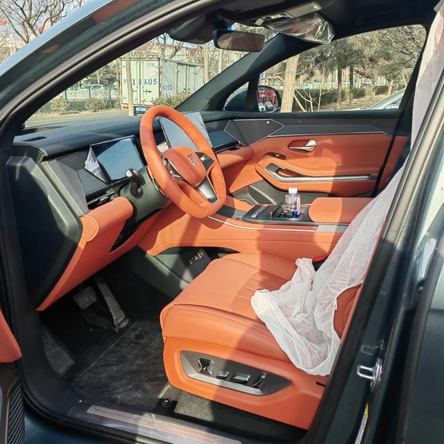 BYD Tang L DM 2025 thumb 5