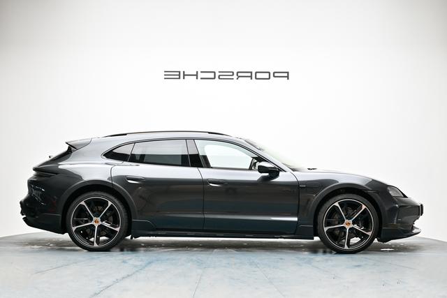 Porsche Taycan 2024 thumb 3