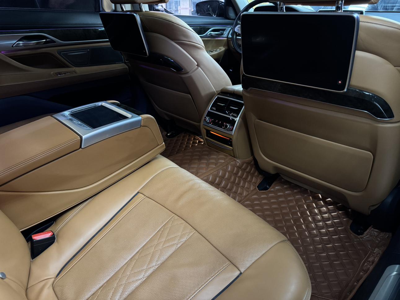 BMW 7 серии 2017 thumb 8