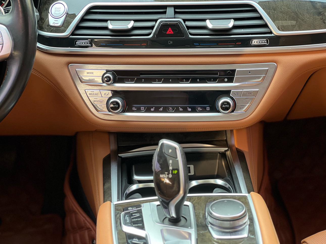 BMW 7 серии 2017 thumb 12