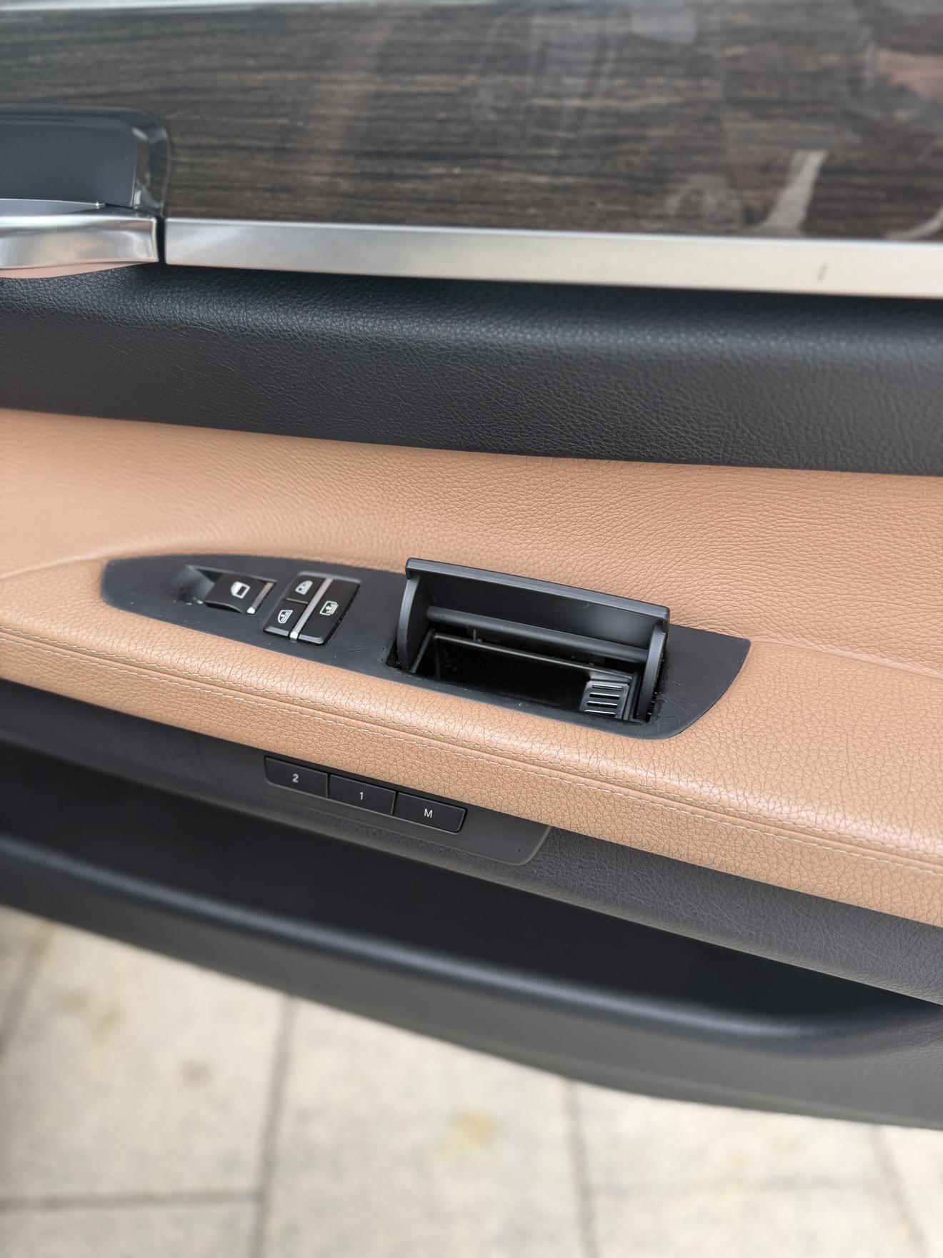 BMW 7 серии 2011 thumb 7