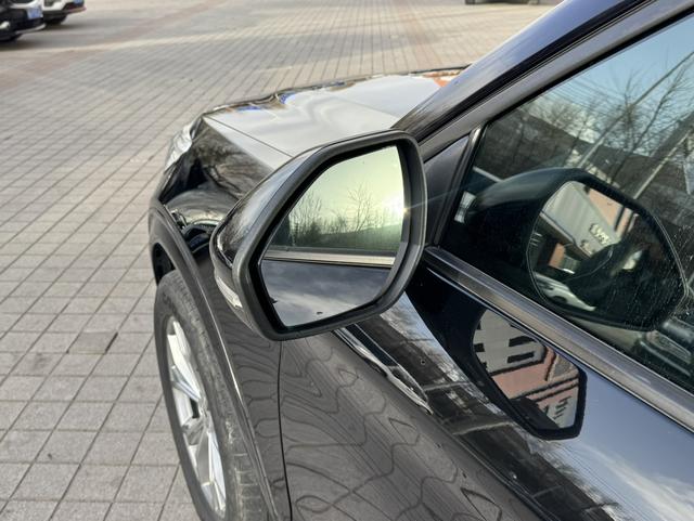 Ford Explorer 2020 thumb 3