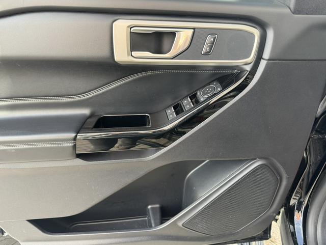 Ford Explorer 2020 thumb 4