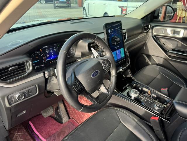 Ford Explorer 2020 thumb 5