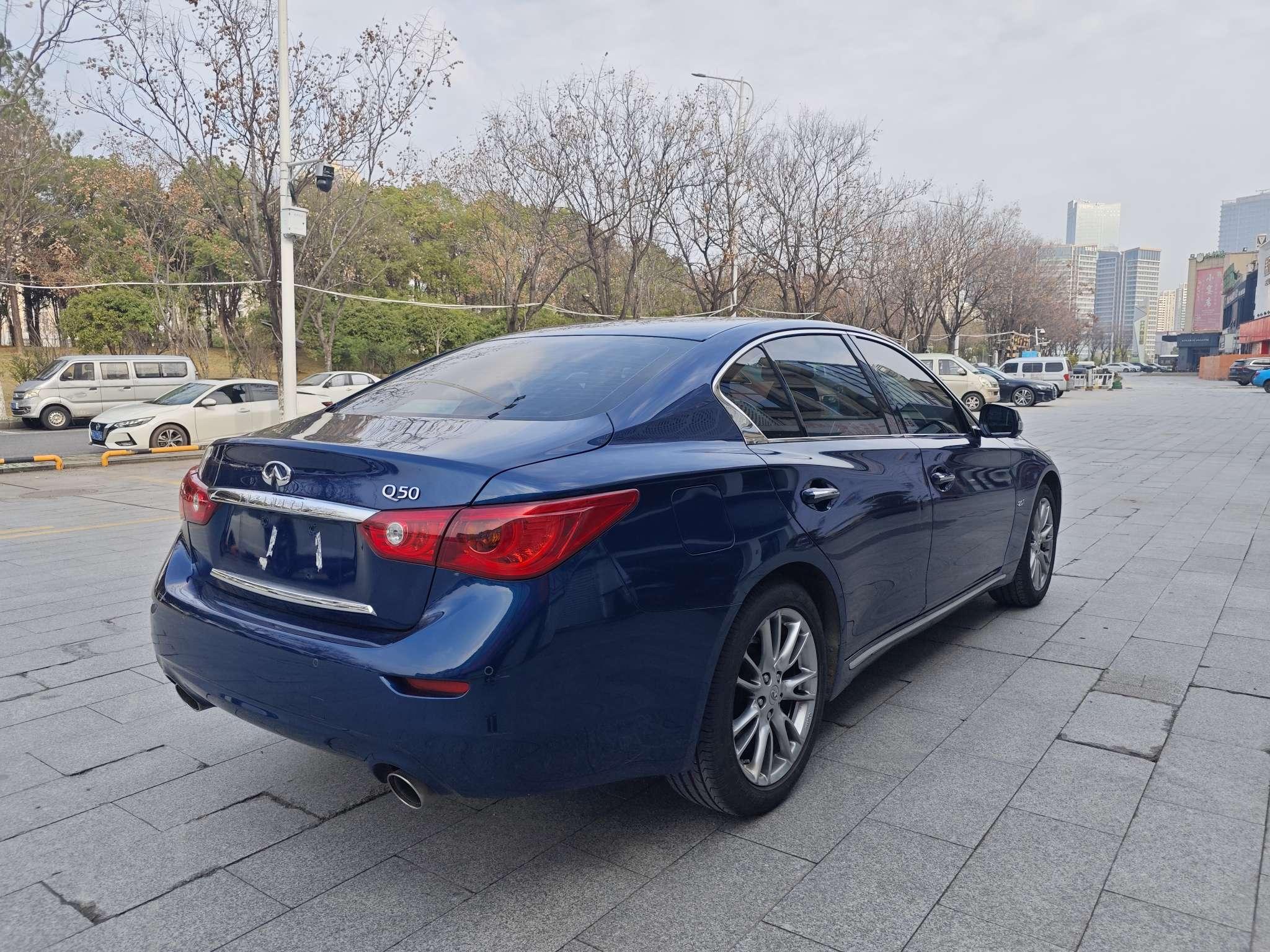 Infiniti Q50L 2017 thumb 4