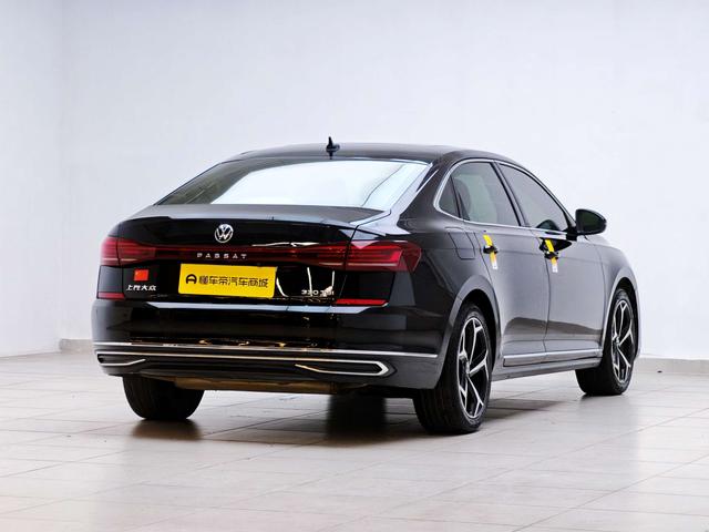Volkswagen Passat 2023 thumb 4